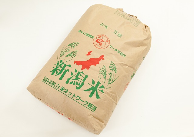 平成30年産新潟産コシヒカリ（新潟米）玄米30kg　特別栽培米